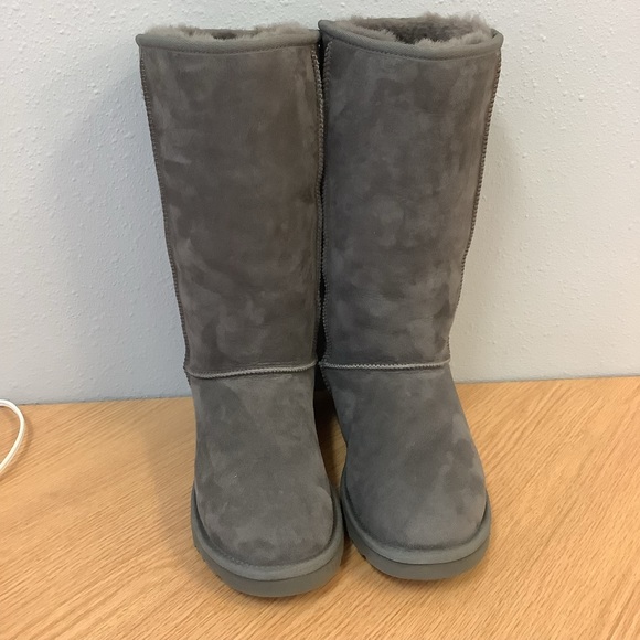 UGG “Classic II Tall Shearling Boots” - Picture 3 of 9